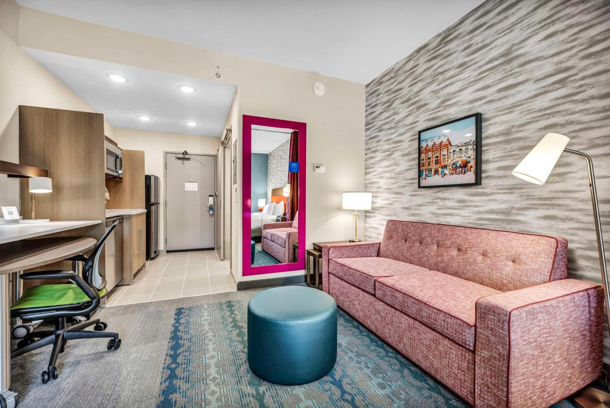 King Studio Suite